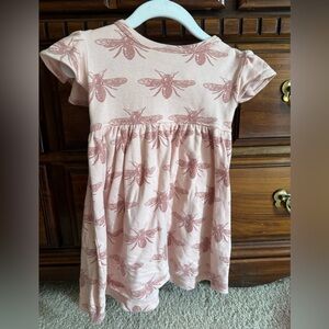 Adorable pink w/ bee pattern organic cotton dress